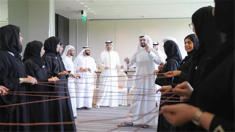 جواهر القاسمي توجه بفتح مراكز 