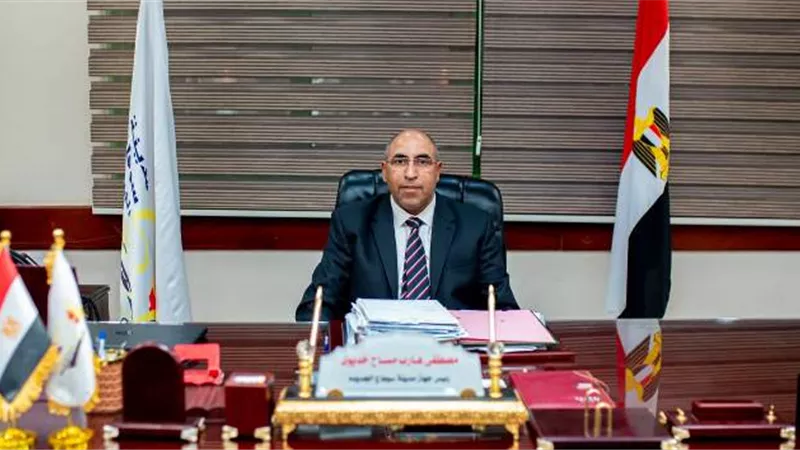 هارب: جهاز سوهاج الجديدة يشن حملة مكبرة لإزالة الإعلانات المخالفة.. بالصور