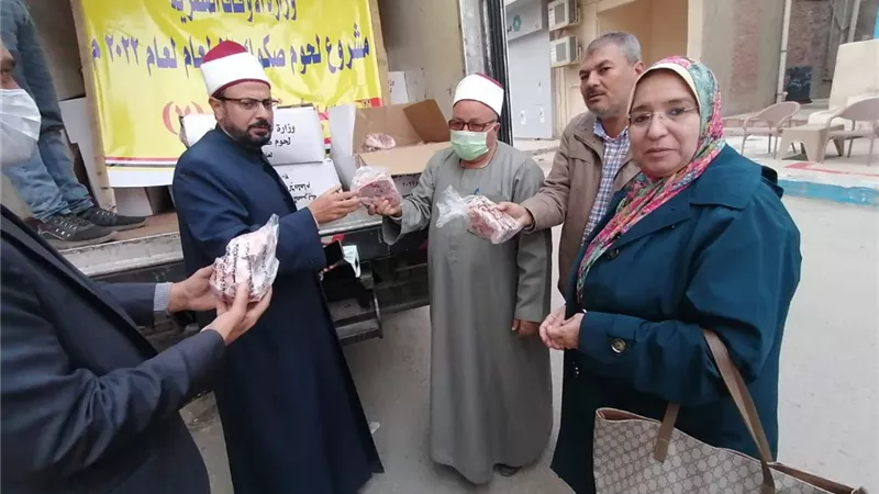 وصول أول قافلة من صكوك اللحوم لأوقاف مطروح