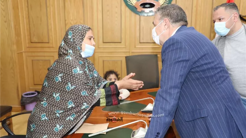 مساعدات مالية وشنط مواد غذائية وبطاطين لعدد من الحالات الإنسانية ضمن سلسلة لقاءات رد الجميل بالمنوفية