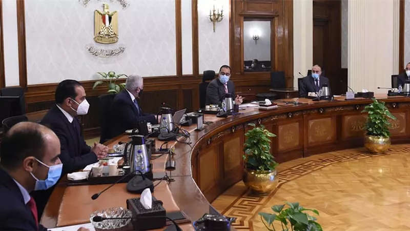 رئيس الوزراء: بدء إجراءات تعيين 30 ألف معلم سنوياً لمدة 5 سنوات