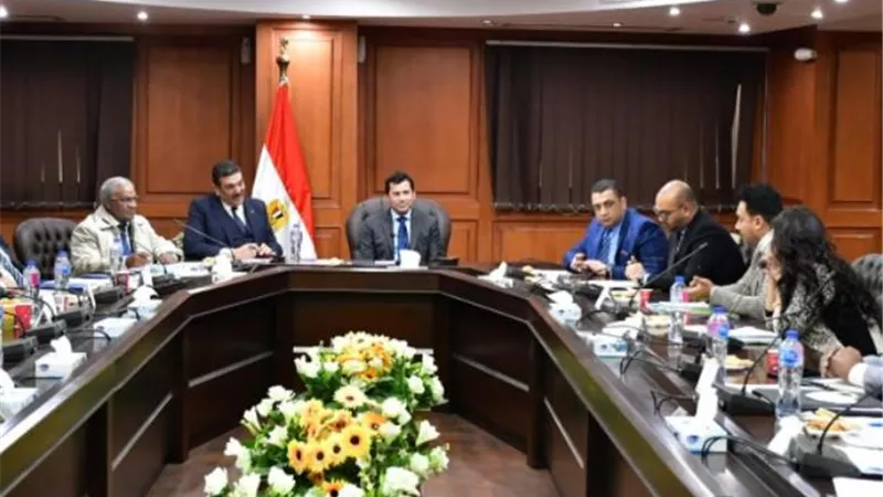 وزير الشباب يلتقي بمجلس إدارة إتحاد الرياضة للجميع في تشكيله الجديد