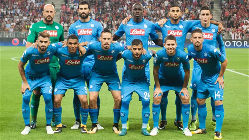 الدورى الأوروبى: التشكيل الأساسى لـ نابولى امام برشلونة