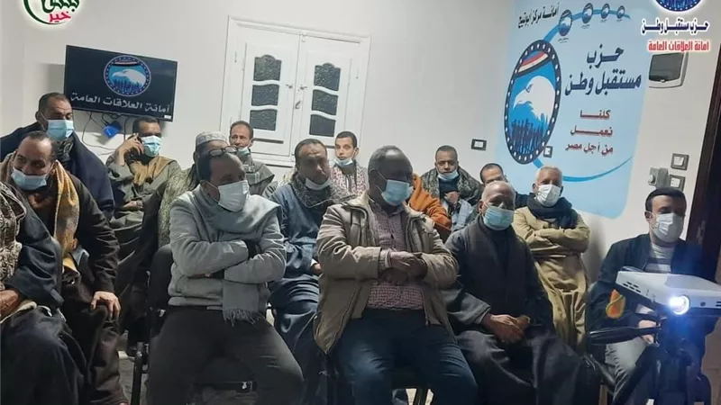 مستقبل وطن أبوتيج يدشن مبادرة نبتة خير لزراعة الأسطح ..صور