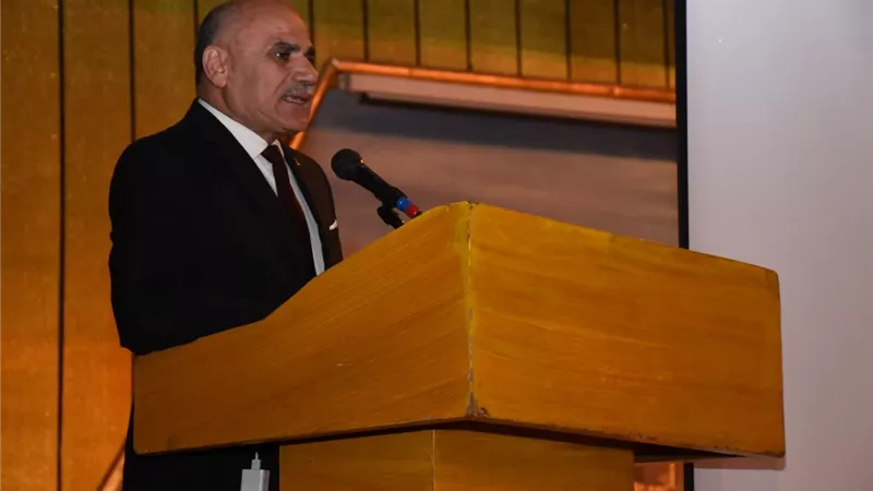 المهرجان المسرحى الدولى لشباب الجنوب يكرم رئيس جامعة الأقصر