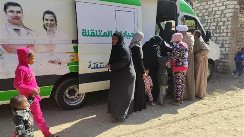 الداودى: الكشف على ٧٠١ مواطن فى قافلة طبية فى قفط.. بالصور