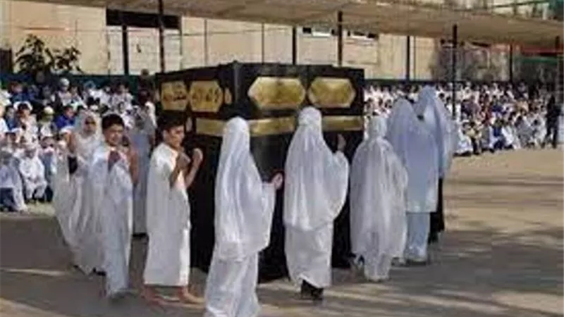 حكم تعليم مناسك العمرة للأطفال بعمل مجسم للكعبة والطواف حوله