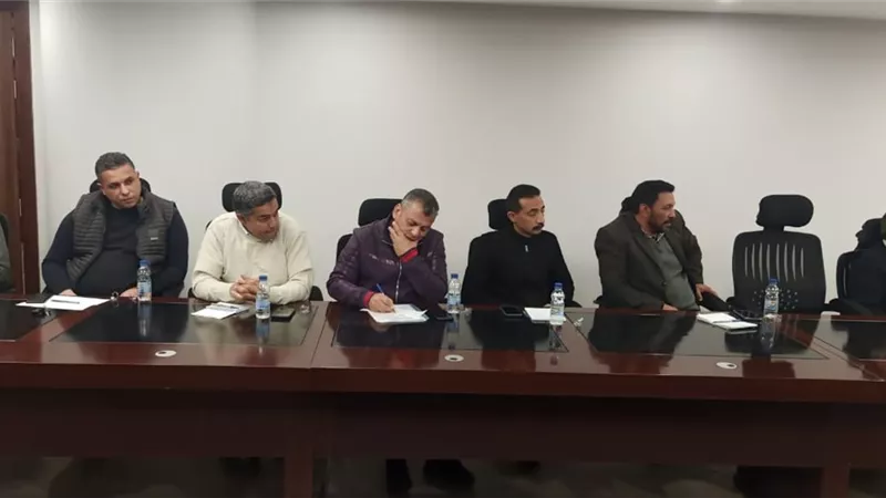 رئيس جهاز القاهرة الجديدة يلتقي ممثلى سكان التجمع الأول لبحث مقترحاتهم وشكاواهم