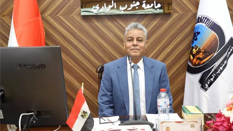 انتظام الدراسة في اول ايام الفصل الدراسي الثاني بجامعة جنوب الوادي