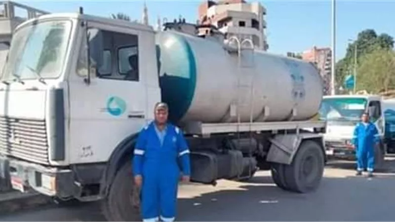 رئيس مياه القناة : انتشار سيارات الشفط وإعلان حالة الطوارئ 