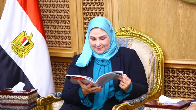 الدكتورة نيفين القباج