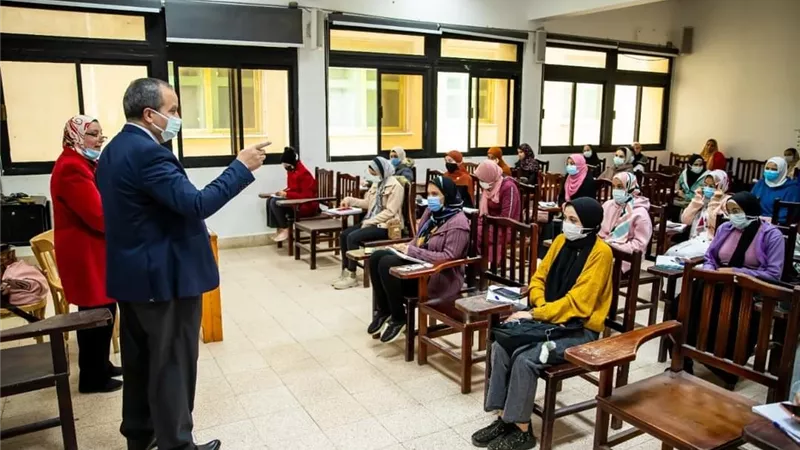 رئيس جامعة السويس يتابع انتظام الدراسة في أول أيام الفصل الدراسي الثاني