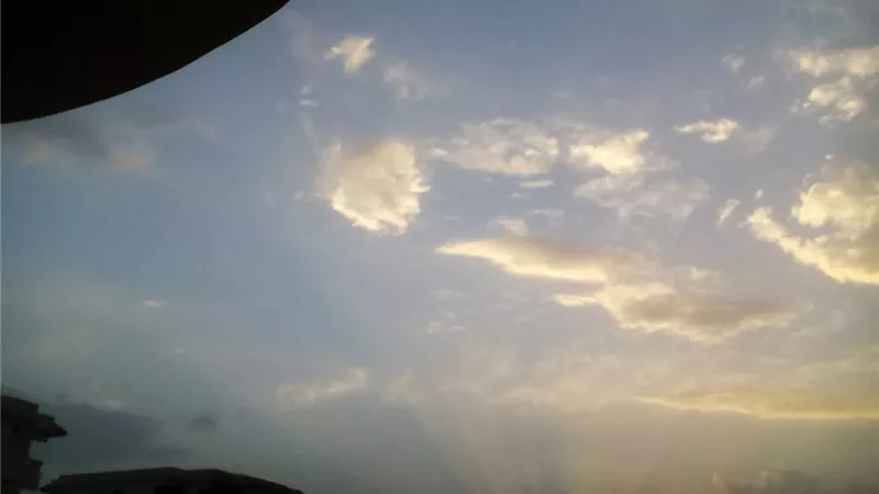 سقوط أمطار خفيفة شمال الأحياء بالغردقة