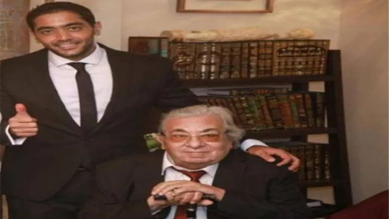 احمد فلوكس يكشف حقيقة تجاهله لوالده بعد تصريحاته الاخيرة.. فيديو