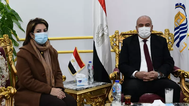 محافظ قنا يستقبل وفد وزارة التخطيط والتنمية الاقتصادية لمتابعة مشروعات الخطة الاستثمارية