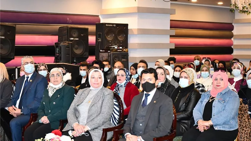 وزير الشباب : نتوسع فى تنفيذ برامج التوعية الأسرية والمجتمعية على مستوى الجمهورية