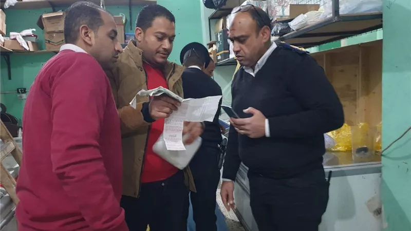 بيطرى قنا يضبط ٢٢٤ كجم لحوم فاسدة خلال حملة مكبره