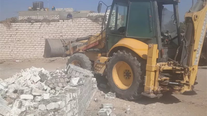 محافظة الجيزة تزيل ١١ منشاة متعدية علي أملاك الدولة بالصف وأطفيح