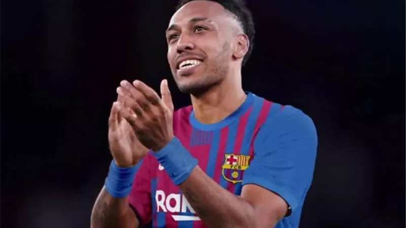 الدورى الإسبانى: أوباميانج يقود هجوم برشلونة امام فالنسيا