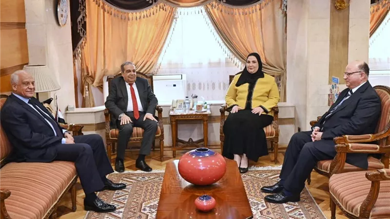 الإنتاج الحربي تبحث الموقف التنفيذي لتأثيث الوحدات السكنية بمشروعات الإسكان البديل للمناطق العشوائية الخطرة غير الآمنة