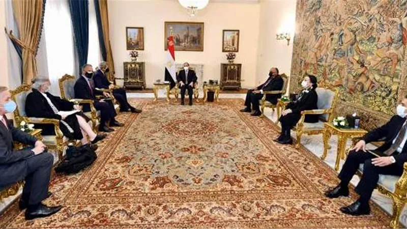 الرئيس السيسى وجون كيرى يبحثان مشاركة المؤسسات الأمريكية في جهود مصر للتحول لمركز للطاقة