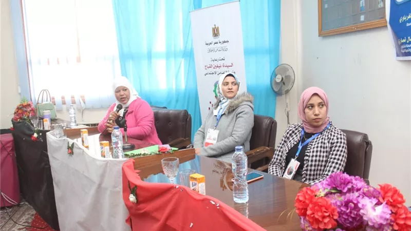 ورشة تدريبية حول القيادة والتبعية بكلية الآداب