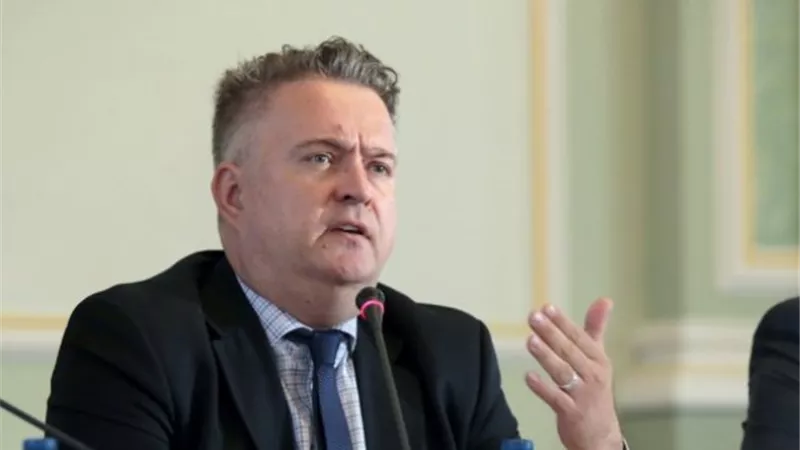 مسئول أوكرانى: ندعو روسيا لإلغاء قرار الاعتراف باستقلال 