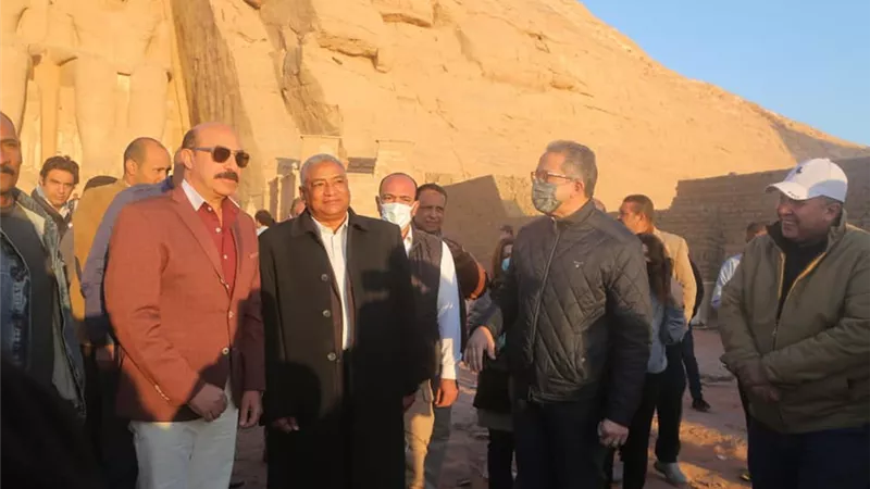 وزير السياحة ومحافظ أسوان يشهدان تعامد الشمس بأبو سمبل
