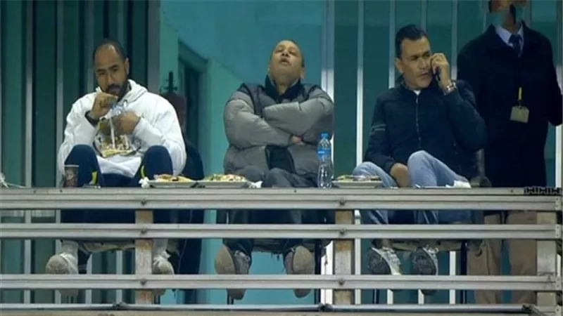 جهاز منتخب مصر يحضر مباراة الأهلى والمقاصة