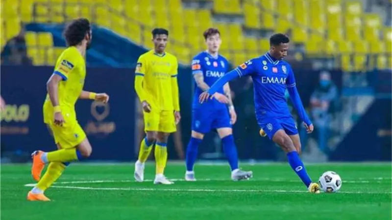 الهلال يستعيد توازنه ويحسم ديربى السعودية بثنائية أمام النصر
