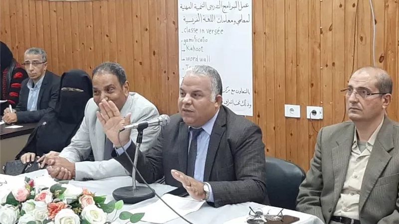 وكيل تعليم دمياط يطالب موجهي اللغة الإنجليزية بمتابعة المدارس من طابور الصباح وحتى نهاية اليوم