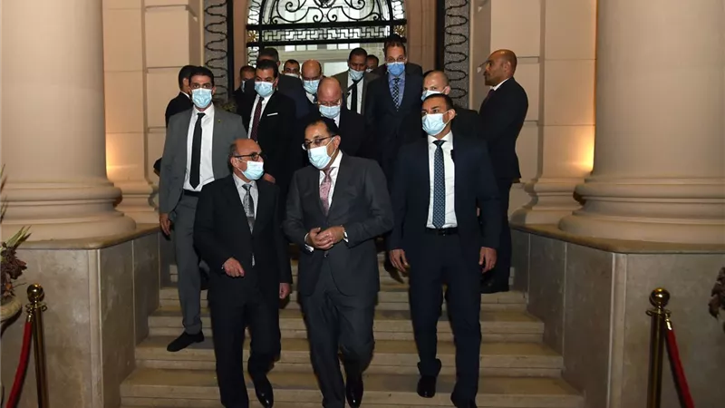 مدبولي يتفقد أعمال تطوير مقر مصلحة الشهر العقاري برمسيس