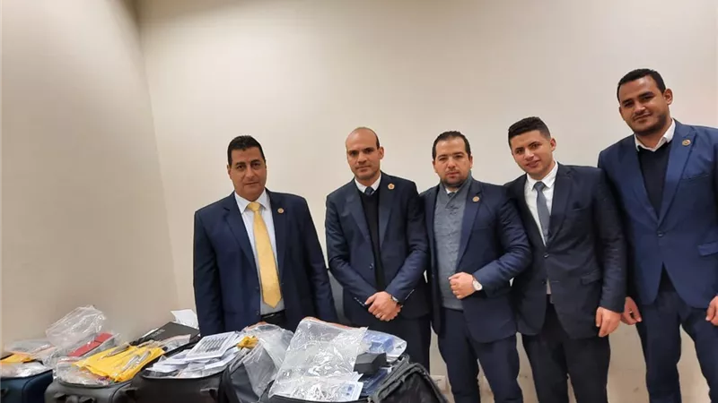 جمارك المطار تحبط محاولة تهريب كميات كبيرة من مستلزمات طب الأسنان مع راكب اسيوي