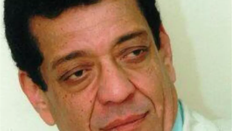 وزيرة الثقافة تنعى التشكيلى الكبير محمد الطراوى