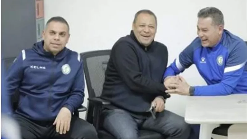 مدرب المنتخب يتابع تدريبات فريق البنك الأهلى