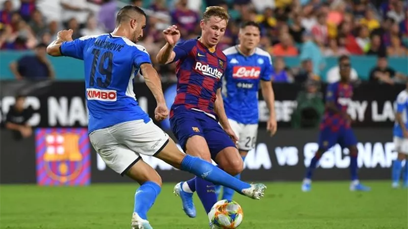 التشكيل المتوقع لـ برشلونة ونابولي فى مواجهة اليوم بالدوري الأوروبي