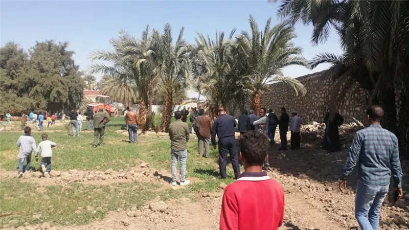 سكرتير عام الأقصر يقود حملة لإزالة التعديات على الأراضى المنزرعة داخل الحيز العمرانى