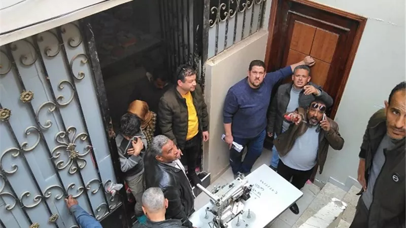 الغيطى: غلق وتشميع 3 مصانع وسنتر تعليمى فى مدينة العبور.. بالصور والأرقام