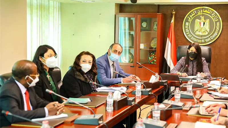 وزيرة التعاون الدولي تلتقي بعثة التقييم المؤسسي لأعمال الصندوق الدولي للتنمية الزراعية