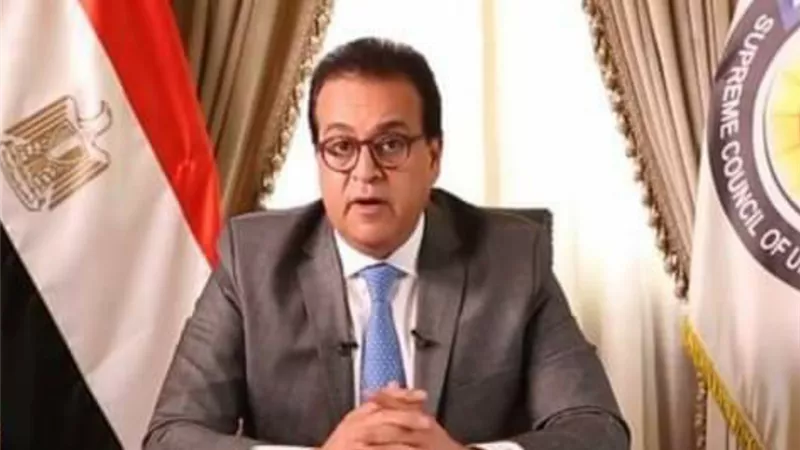 وزير التعليم العالي يطمئن على أحوال الطلاب المصريين الدارسين بالجامعات الأوكرانية