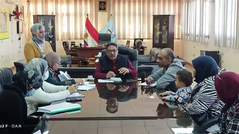 رئيس غارب يعقد اللقاء الدورى لخدمة المواطنين