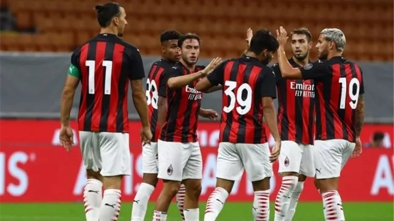 ميلان يلتقى أودينيزي.. مواعيد مباريات اليوم 25-2-2022