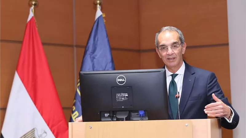 طلعت: تمكين قرى حياة كريمة من استخدام التكنولوجيا لتأهيلهم للمنافسة فى سوق العمل