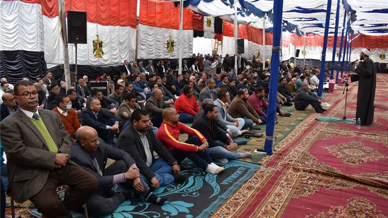 وقف انتخابات نقابة المهندسين بأسيوط لأداء صلاة الجمعة..صور