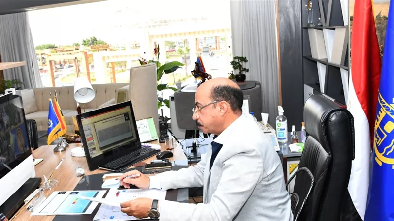 محافظ أسوان يشارك فى إجتماع وزير التنمية المحلية لمتابعة جهود إزالة تعديات الأراضي الزراعية