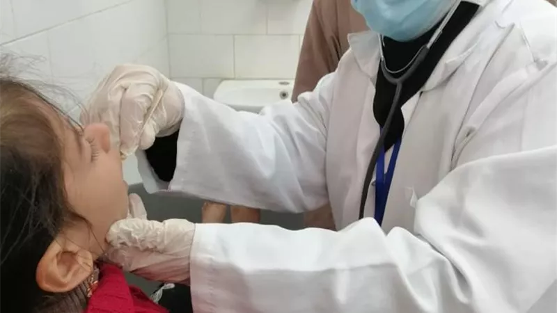 محافظ دمياط تشيد بأنشطة القوافل الطبية المجانية