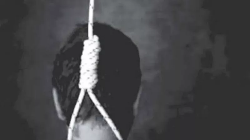 عامل يشنق نفسه داخل مسكنه مستخدما مروحة سقف بالغردقة