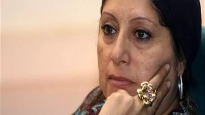 الاوليمبي فوق صفيح ساخن .. وقف نشاط نائب رئيس النادى والسعى لاسقاط عضويتها .. والهلباوى ترد