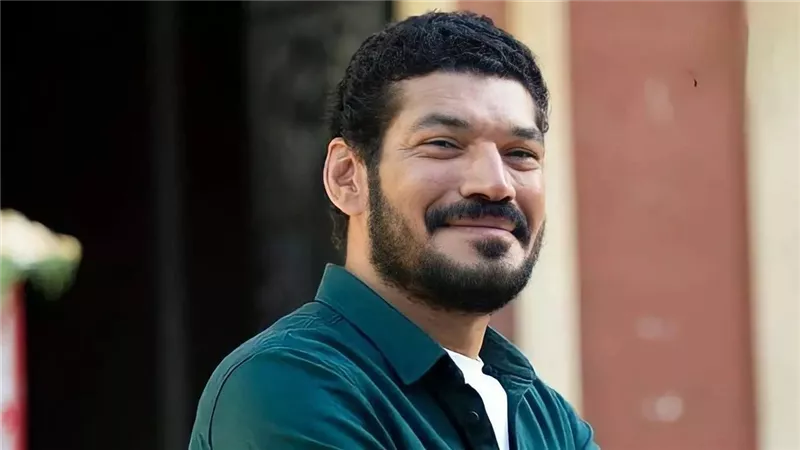 باسم سمرة : فيلم لعبة شيطان مغامرة ناجحة.. فيديو