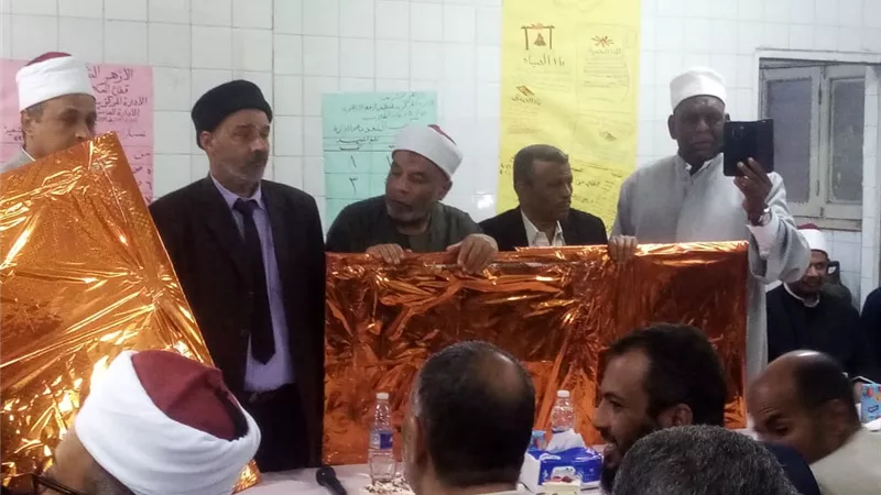 إدارة الأقصر الأزهرية تكرم خمسة من قياداتها لبلوغهم السن القانونية